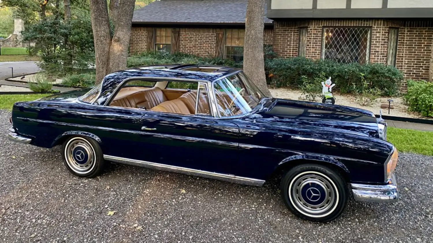 1967 Mercedes-Benz 250SE Coupe - Photo 2