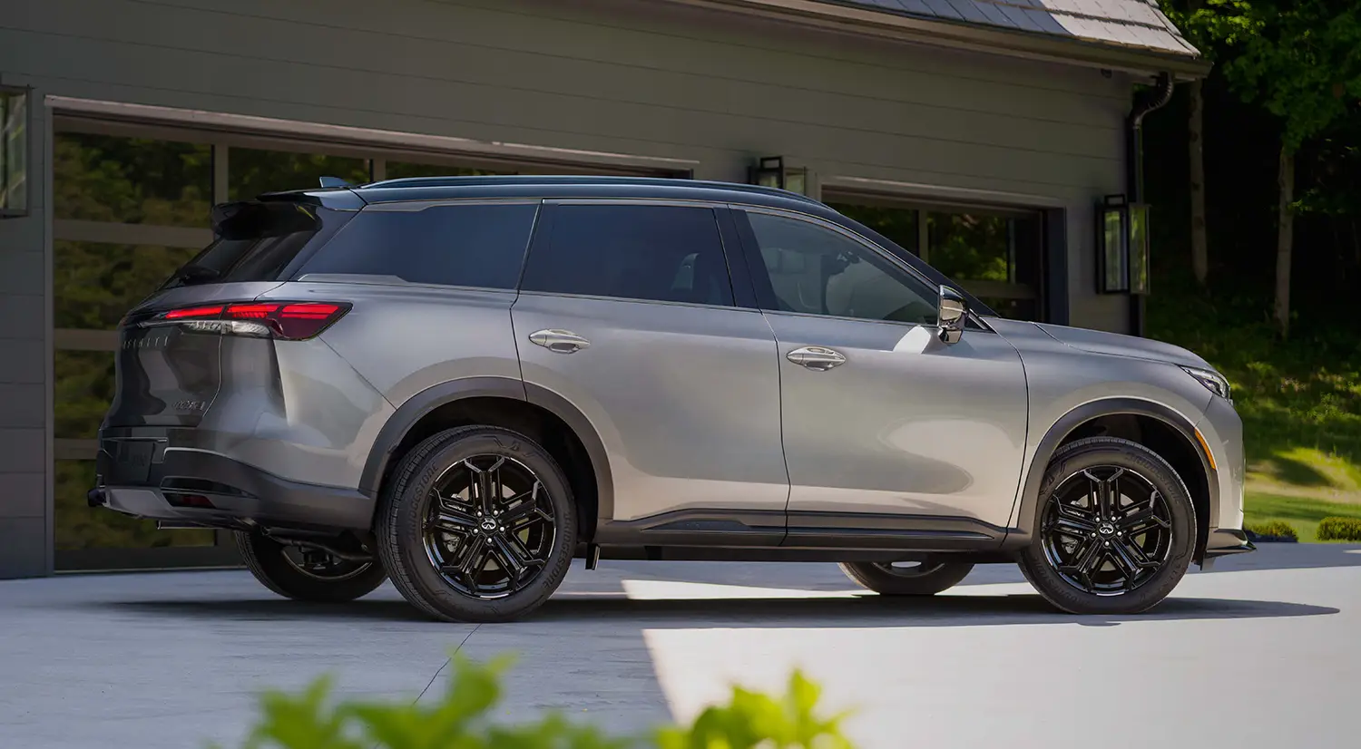 2027 Infiniti QX60 - Photo 3