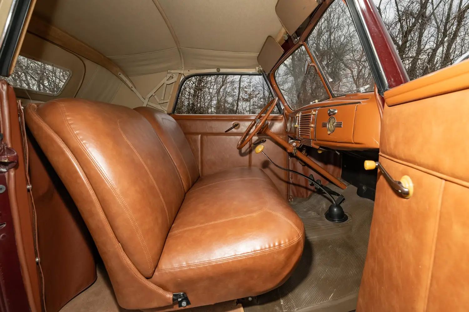 1939 Ford Deluxe Convertible Coupe - Photo 6