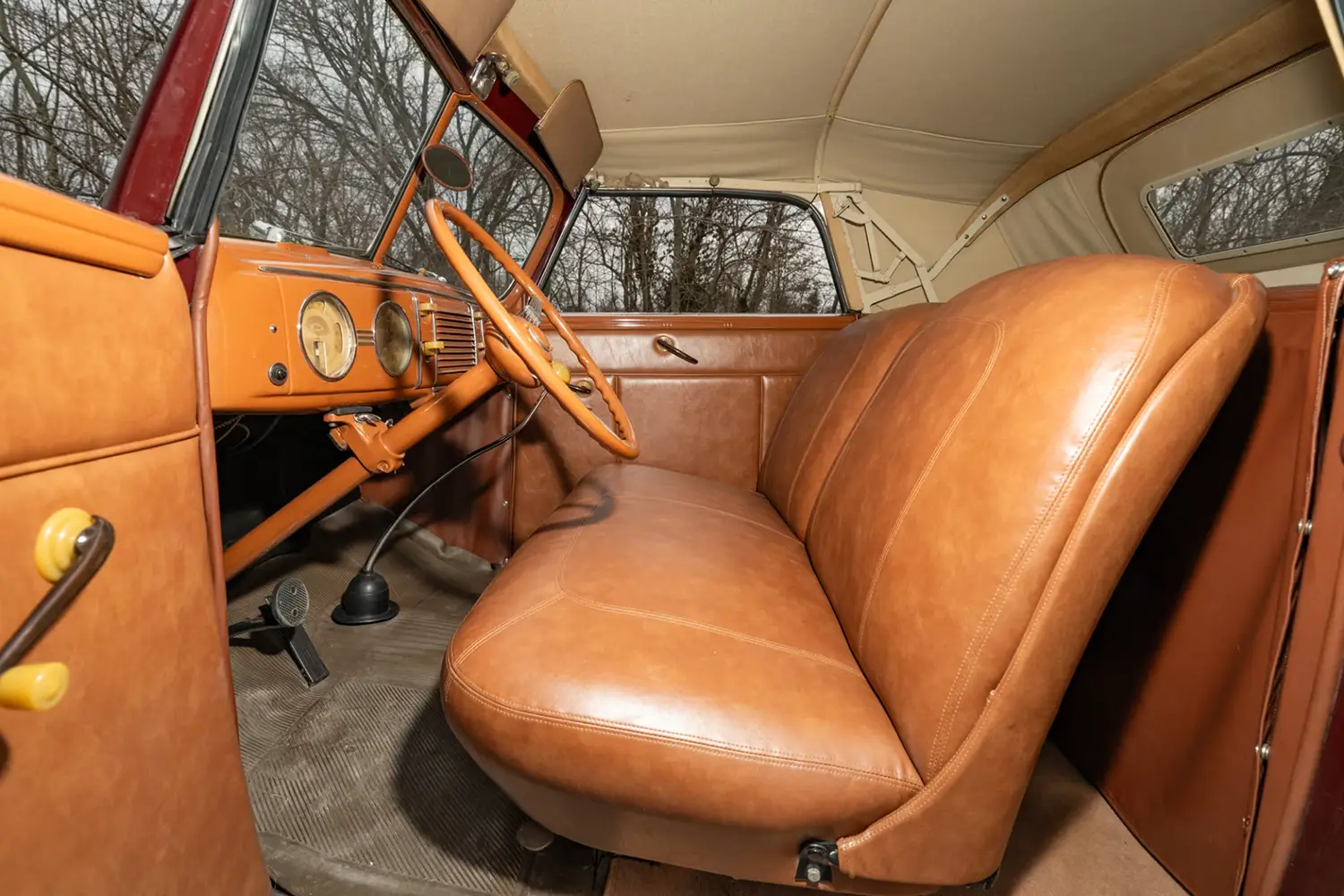 1939 Ford Deluxe Convertible Coupe - Photo 11