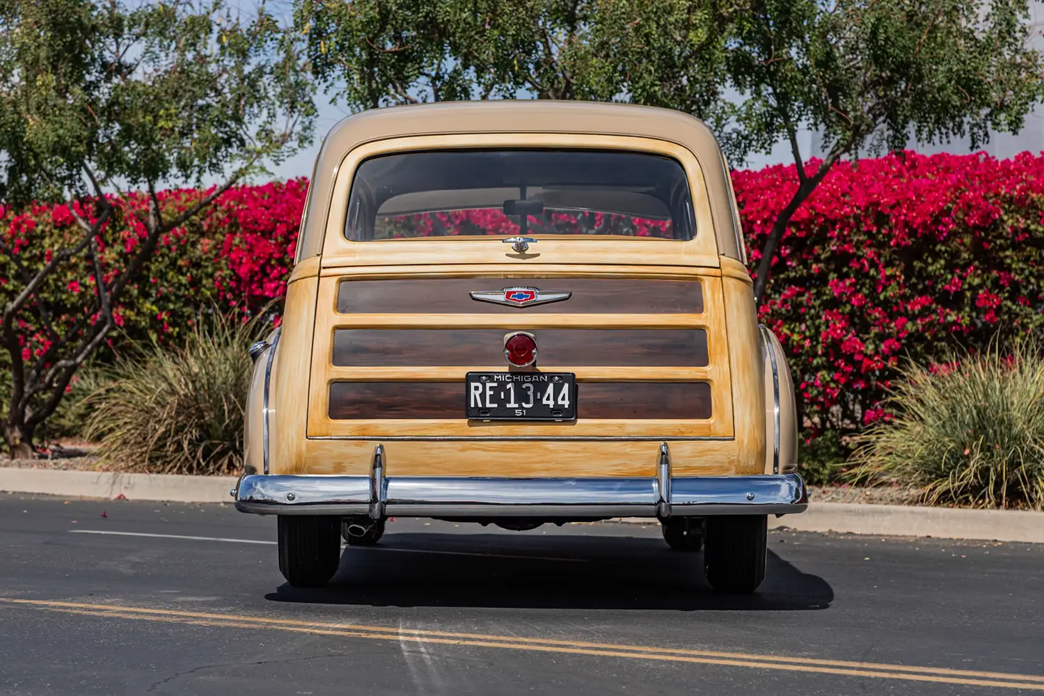 1951 Chevrolet Styleline Deluxe Wagon - Photo 2
