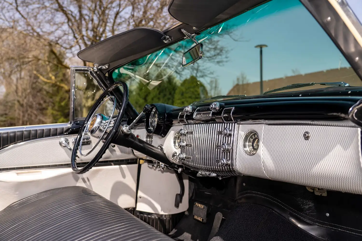 1953 Buick Skylark Convertible - Photo 9