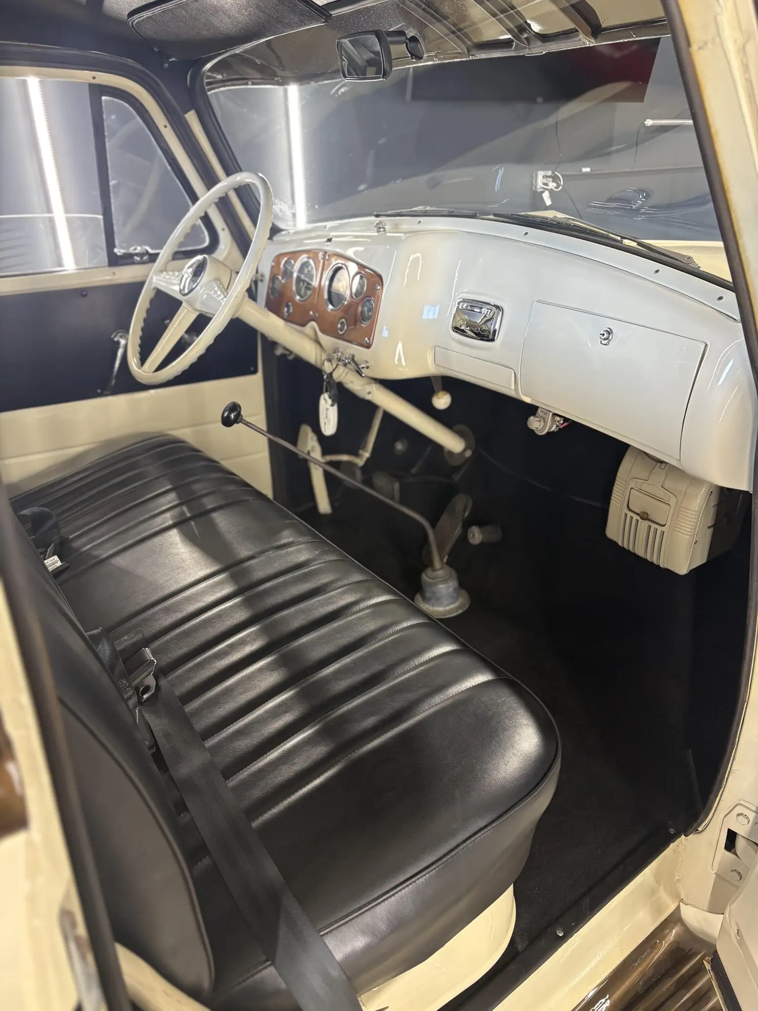 1954 GMC 100 Deluxe - Photo 4