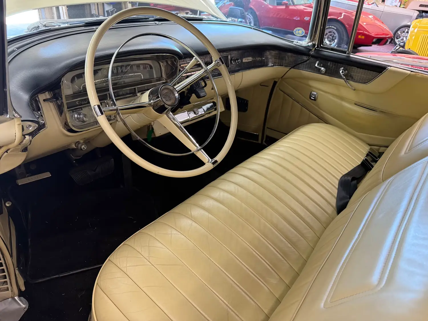 1956 Cadillac Eldorado Biarritz Convertible - Photo 4