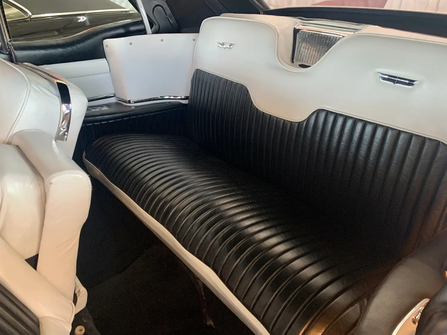 1957 Cadillac Eldorado Biarritz - Photo 7