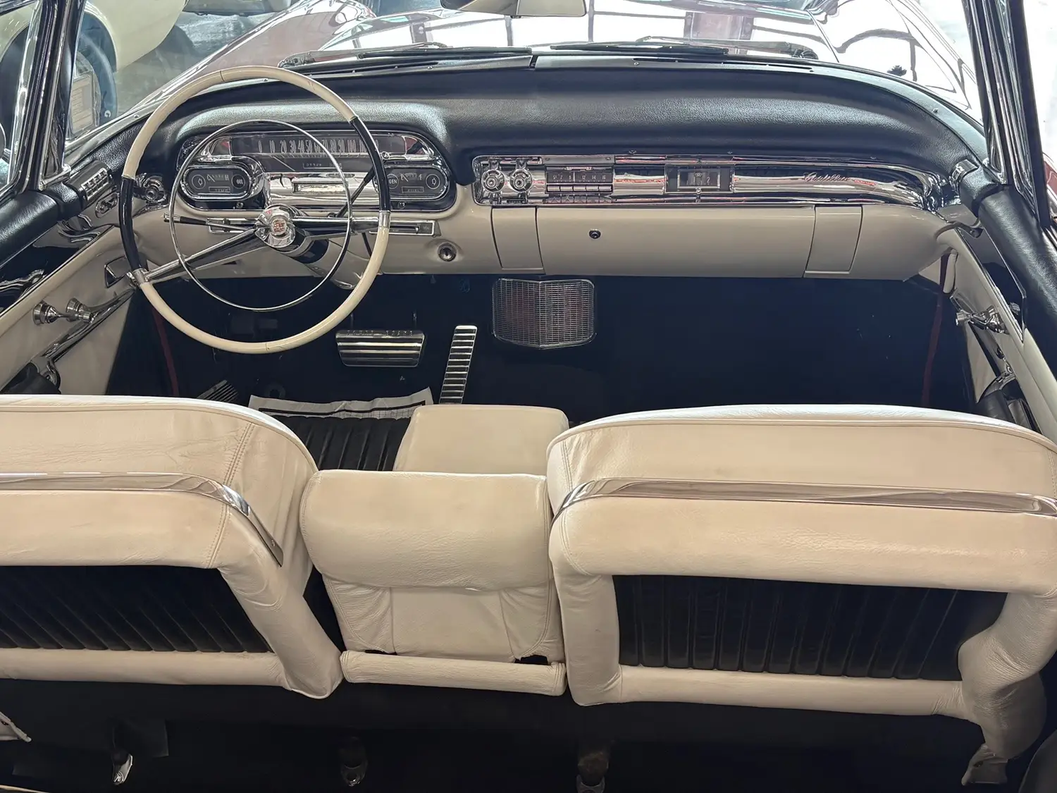 1957 Cadillac Eldorado Biarritz - Photo 8
