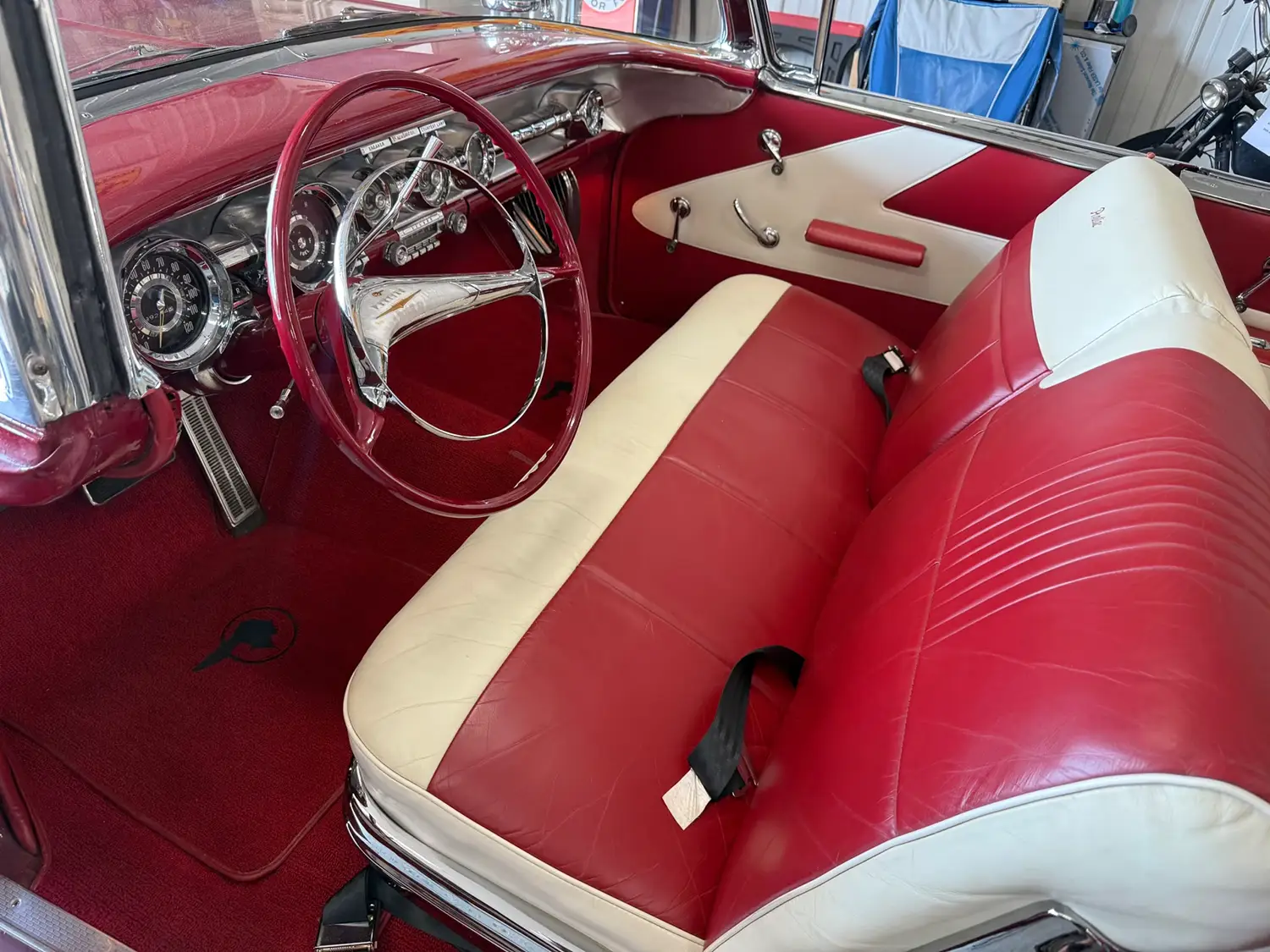 1958 Pontiac Chieftain Convertible - Photo 4