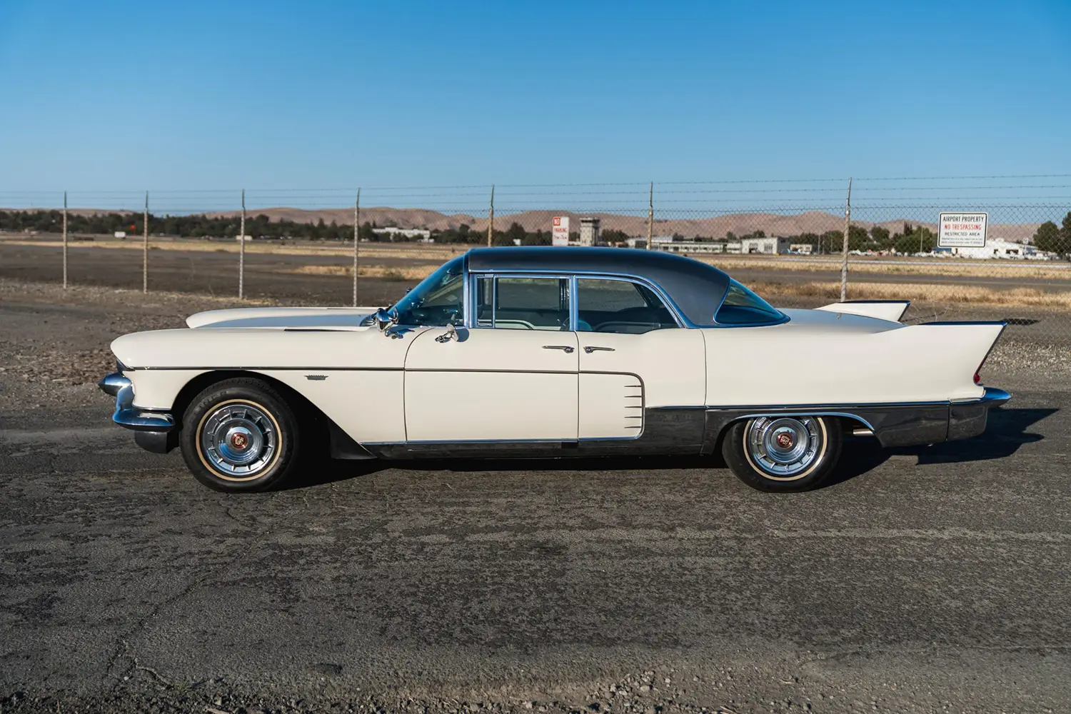 1957 Cadillac Eldorado Brougham - Photo 12