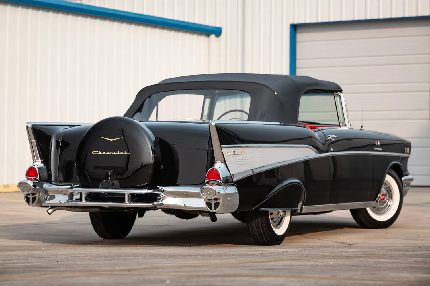 1957 Chevrolet Bel Air Convertible - Photo 2