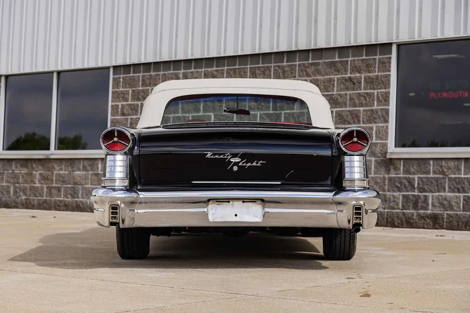 1957 Oldsmobile 98 Starfire Convertible - Photo 9