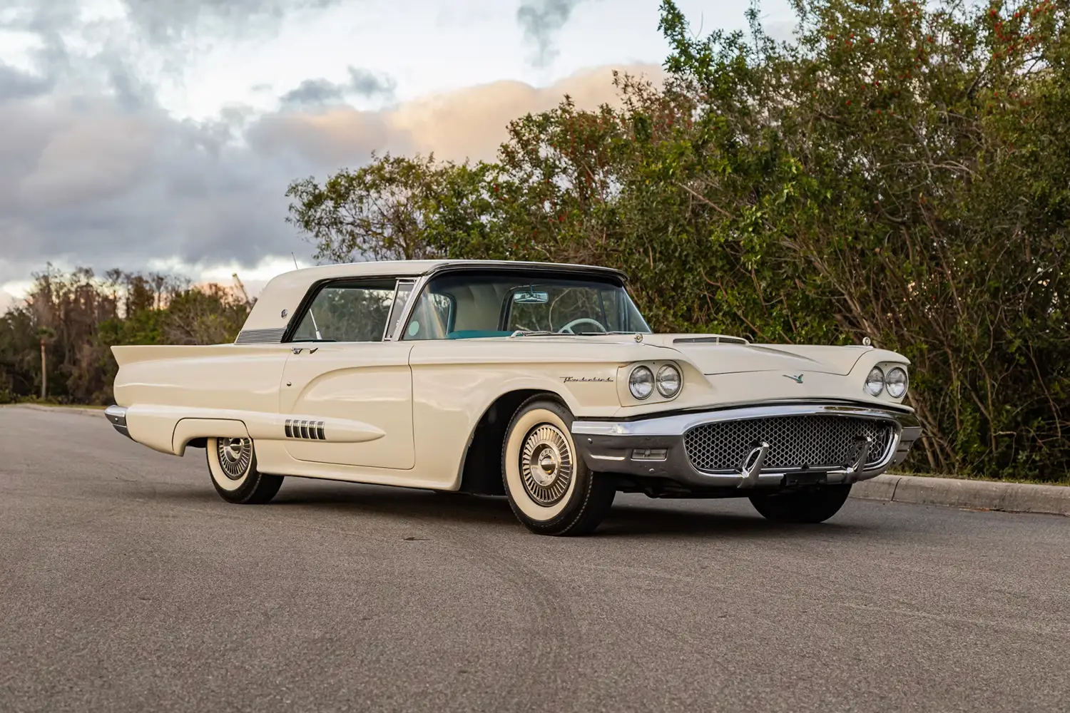 1958 Ford Thunderbird Hardtop - Photo 8