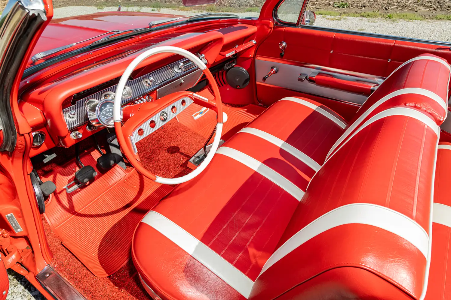1961 Chevrolet Impala - Photo 4
