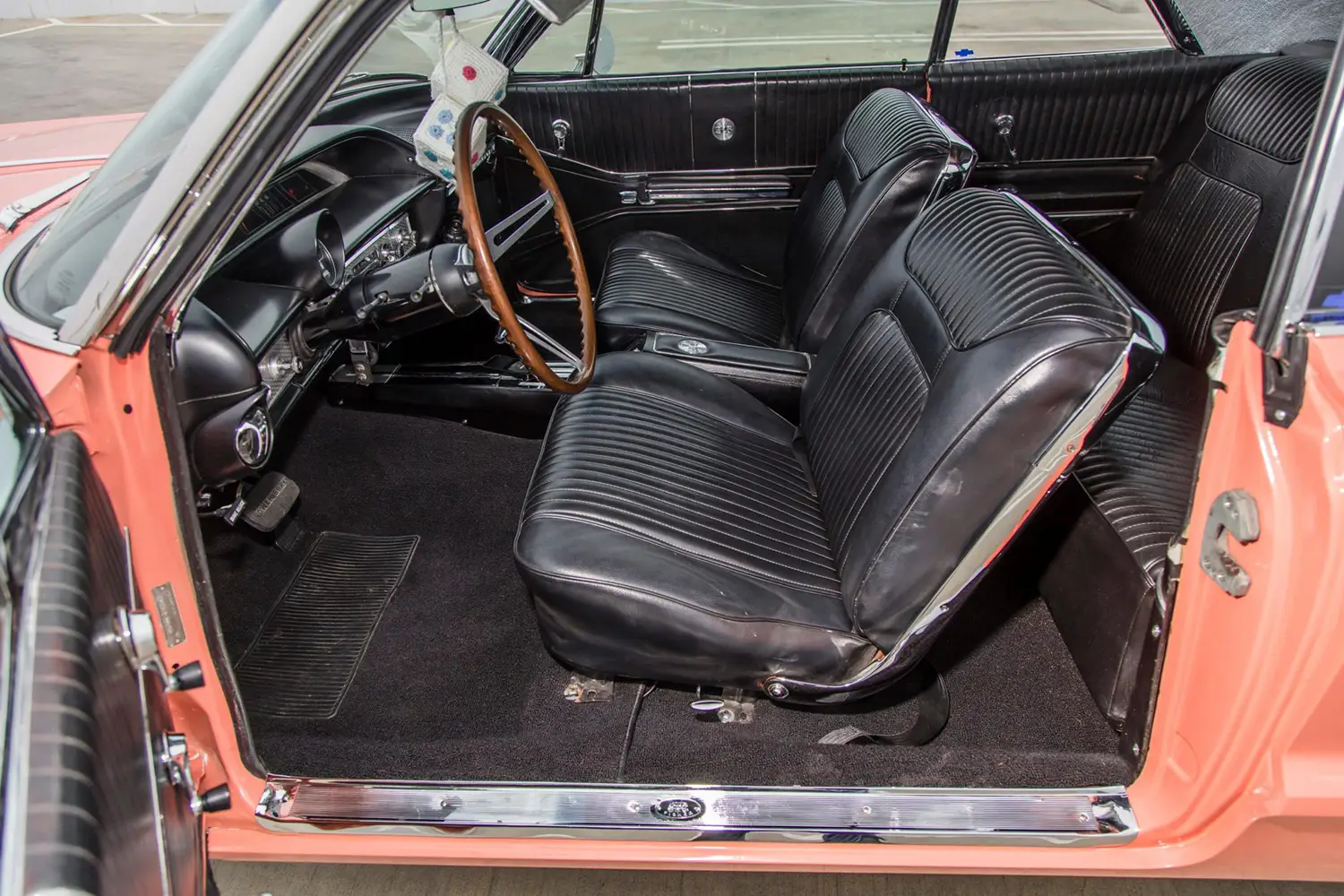 1964 Chevrolet Impala SS - Photo 4