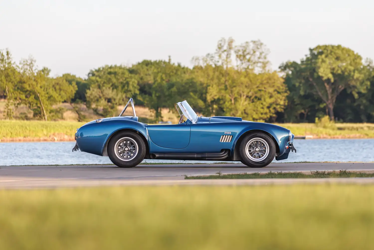 1965 Shelby Cobra CSX4000 Series Roadster - Photo 2