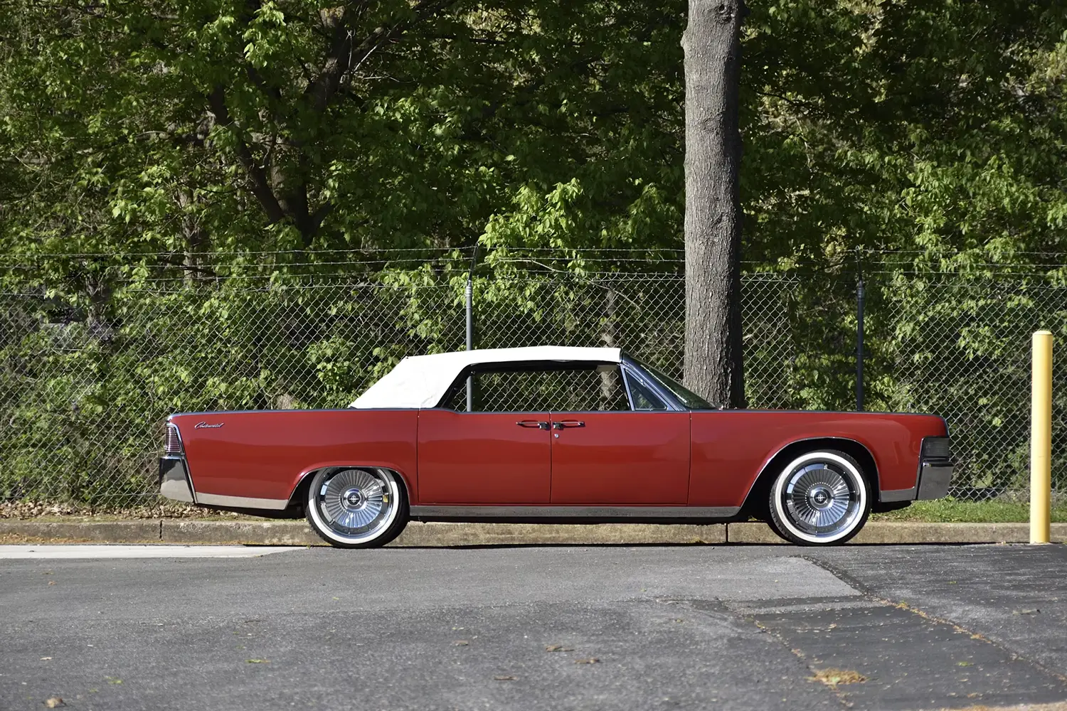 1965 Lincoln Continental Convertible - Photo 3