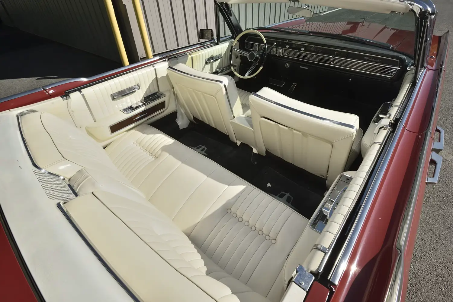 1965 Lincoln Continental Convertible - Photo 4