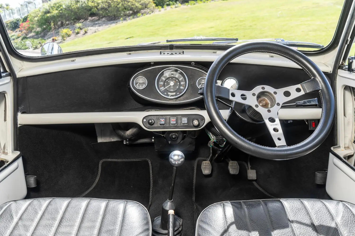 1965 Leyland Mini Van - Photo 7