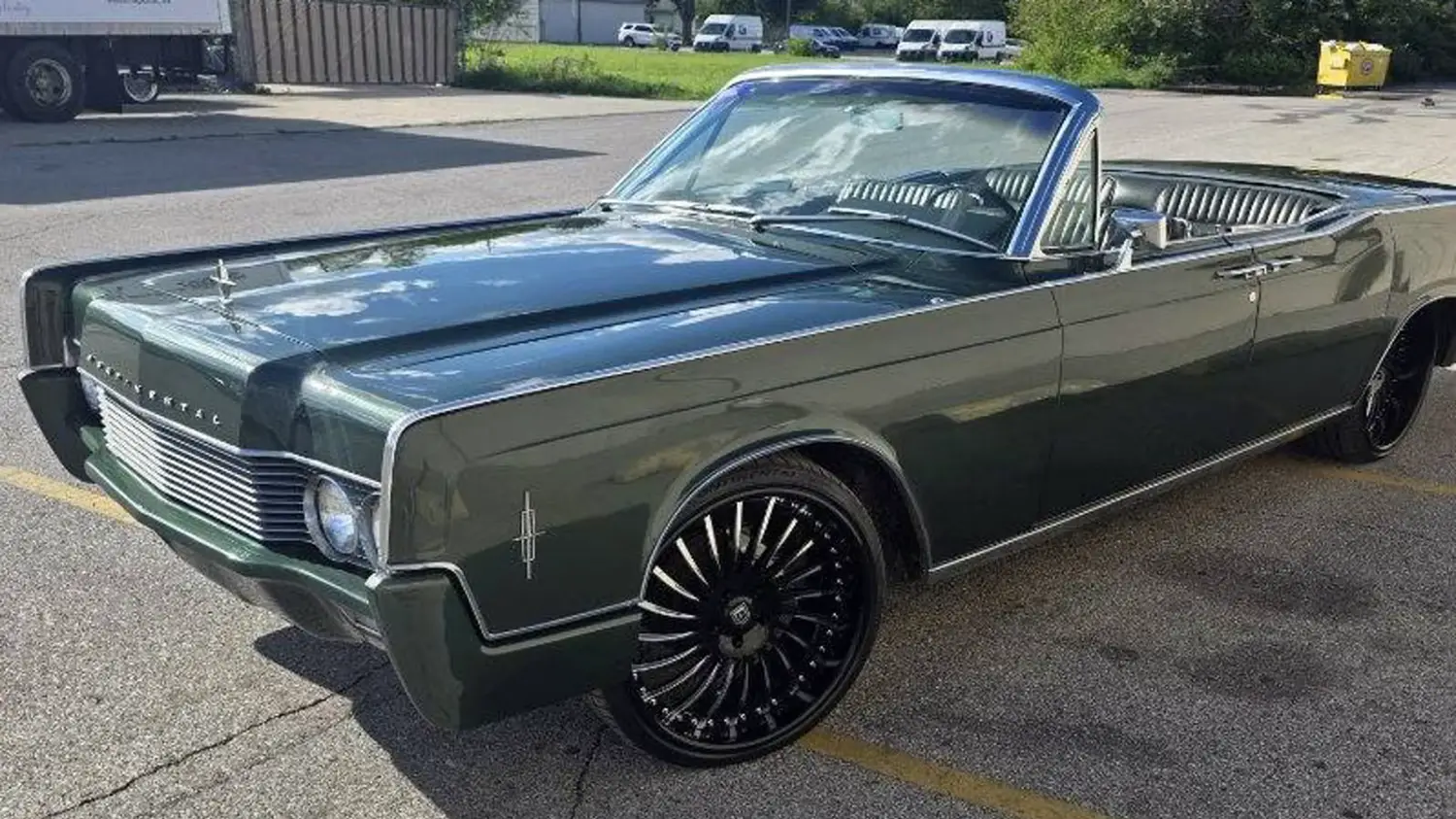 1966 Lincoln Continental Convertible - Photo 7