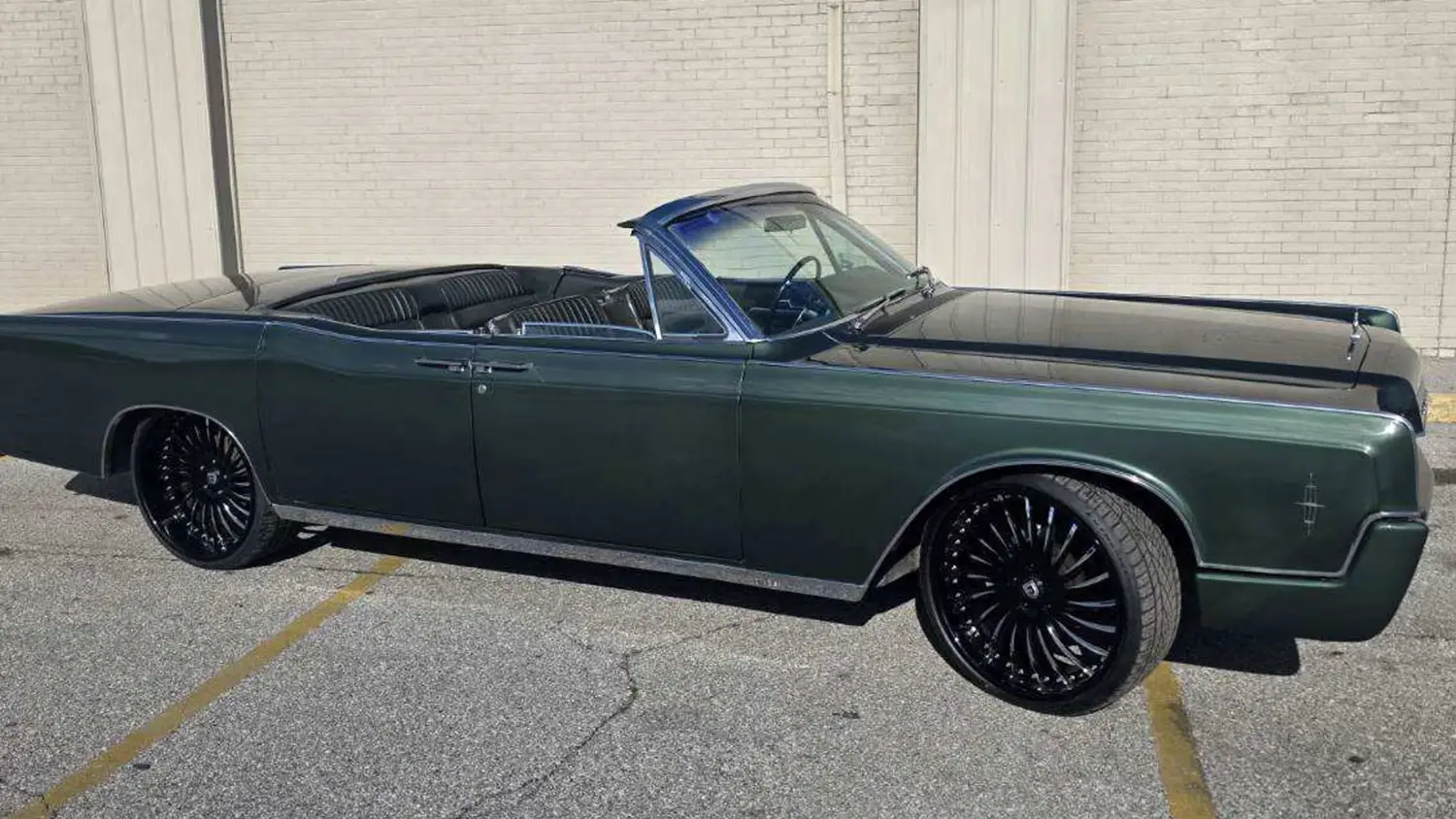 1966 Lincoln Continental Convertible - Photo 12