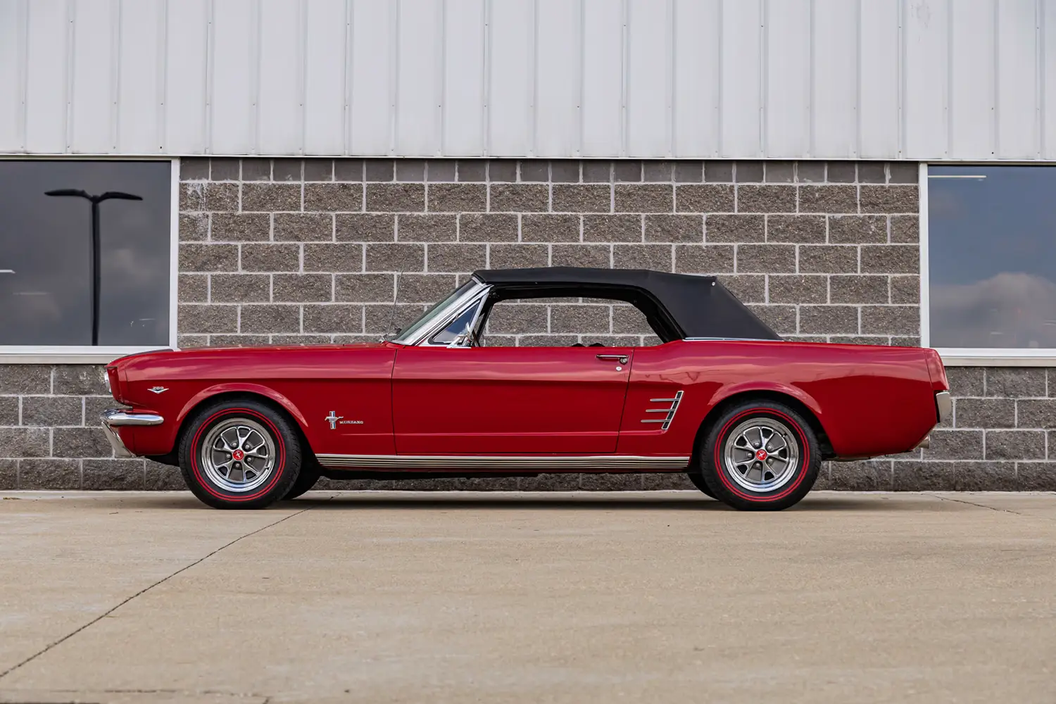 1966 Ford Mustang Convertible - Photo 2