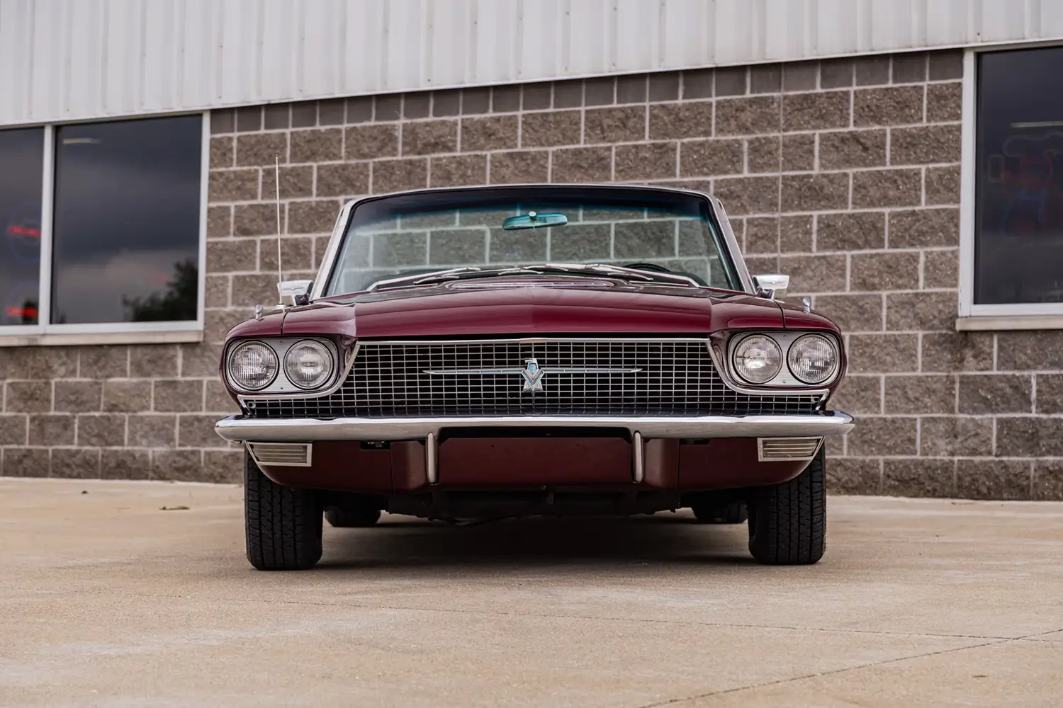 1966 Ford Thunderbird Convertible - Photo 8