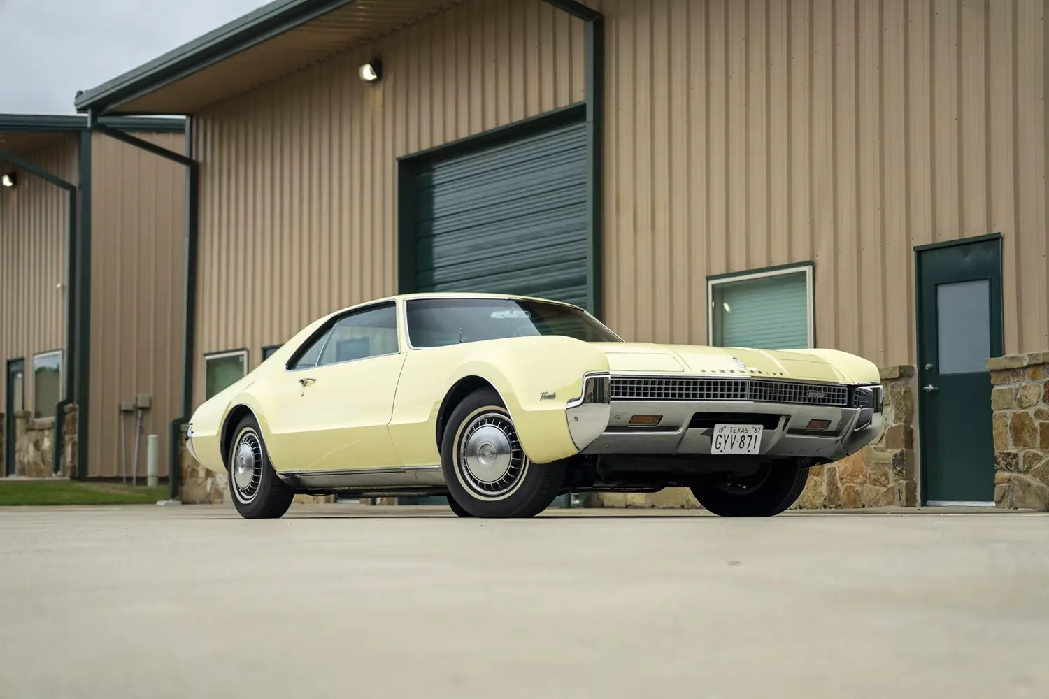 1967 Oldsmobile Toronado - Photo 7
