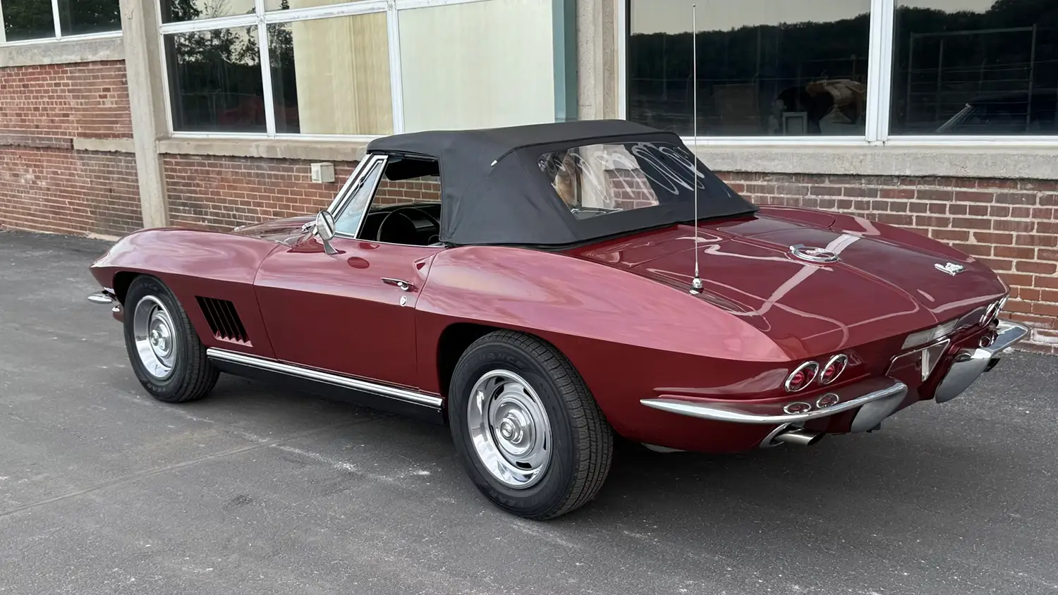1967 Chevrolet Corvette Convertible - Photo 7
