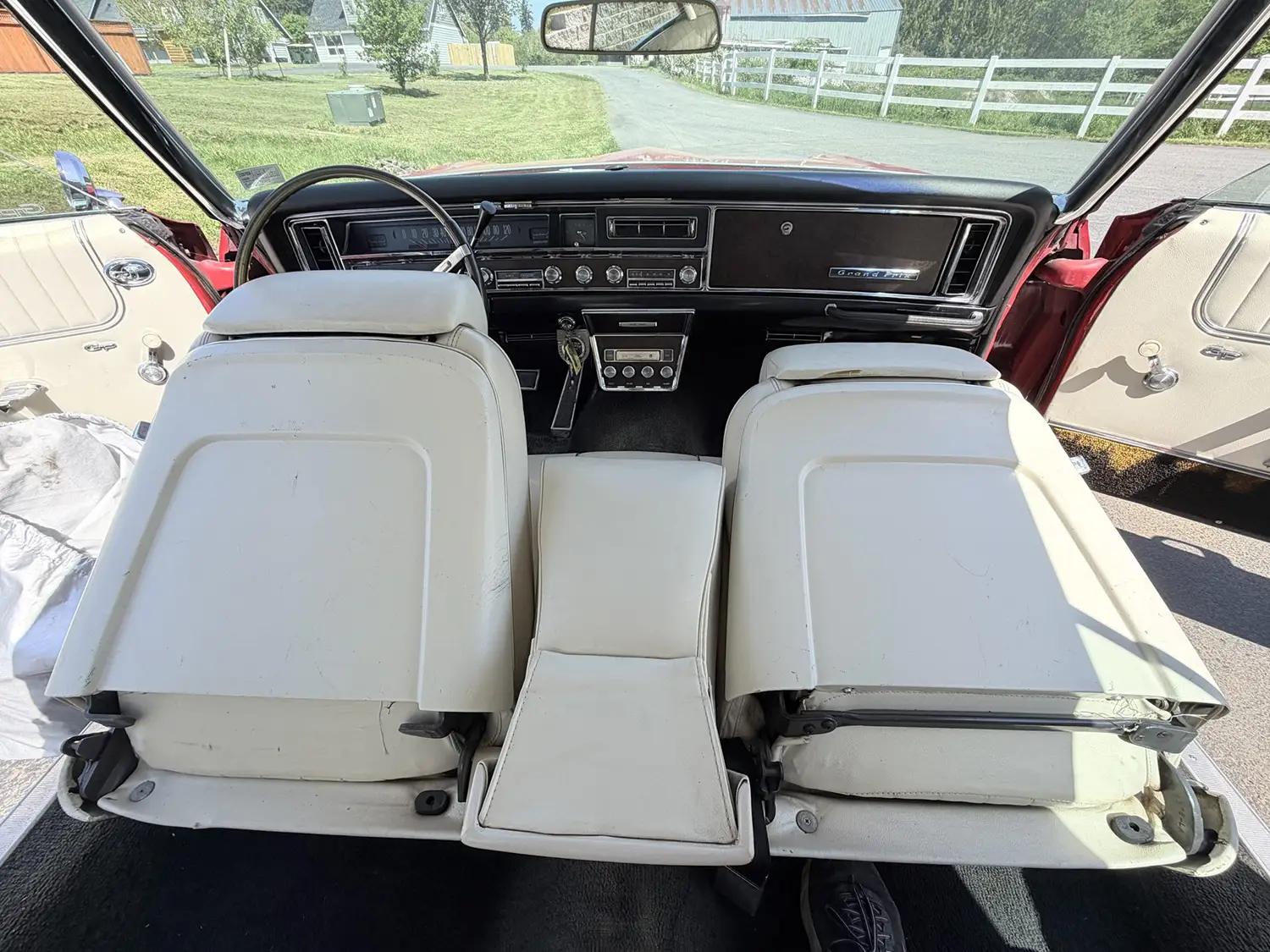 1967 Pontiac Grand Prix Hardtop Coupe - Photo 9
