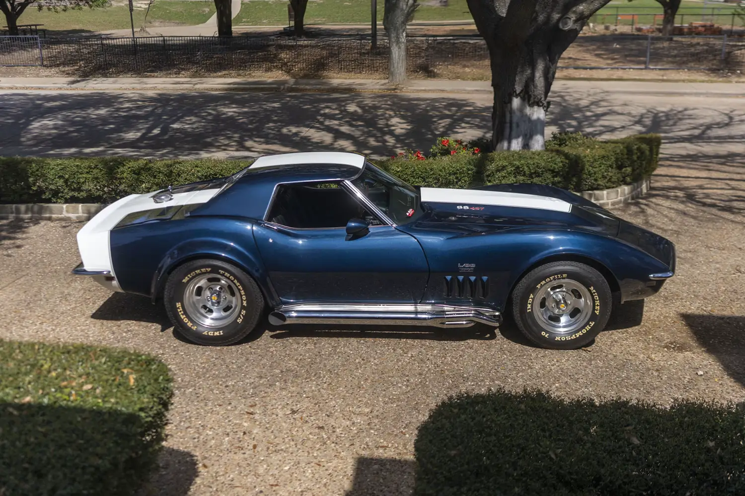 1968 Chevrolet Corvette Convertible - Photo 2