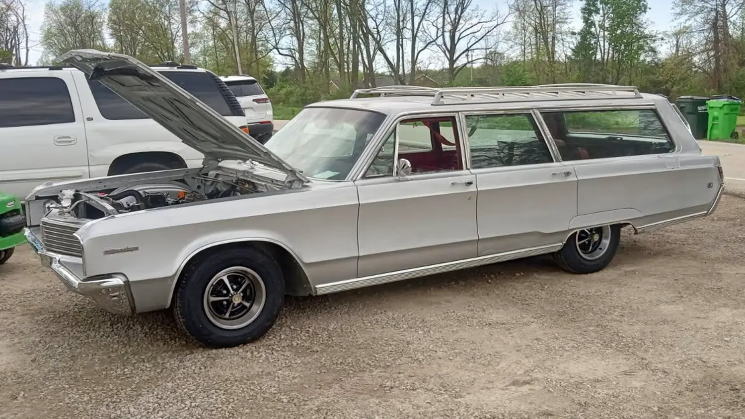 1968 Chrysler Town & Country Wagon - Photo 5
