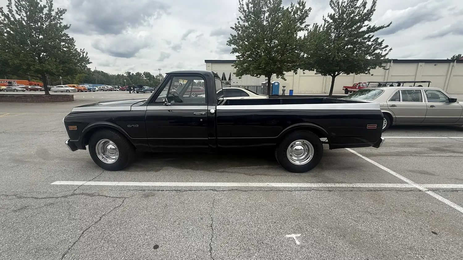 1970 Chevrolet C10 Pickup - Photo 2