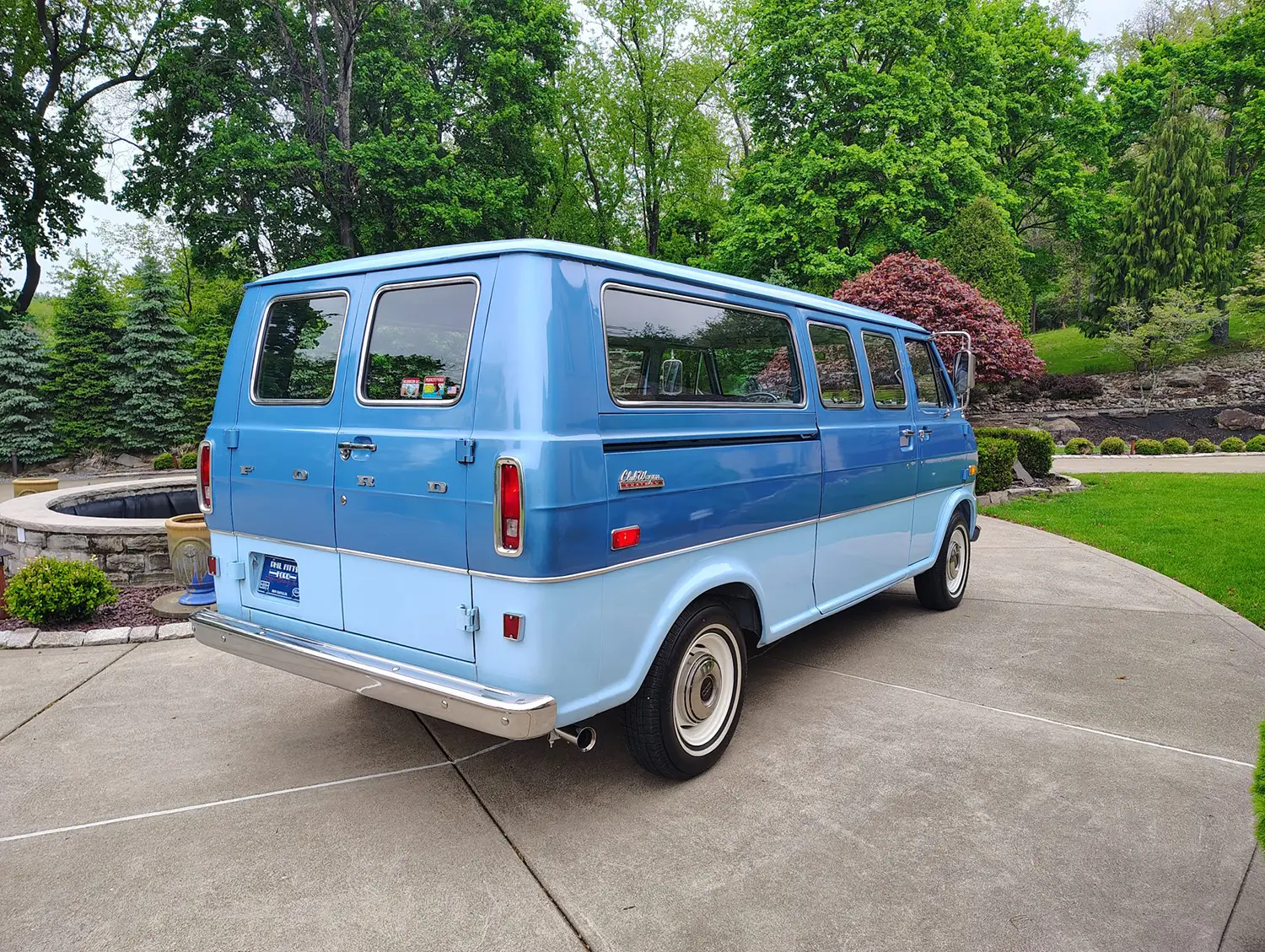 1972 Ford Econoline E-200 Club Wagon Chateau - Photo 3