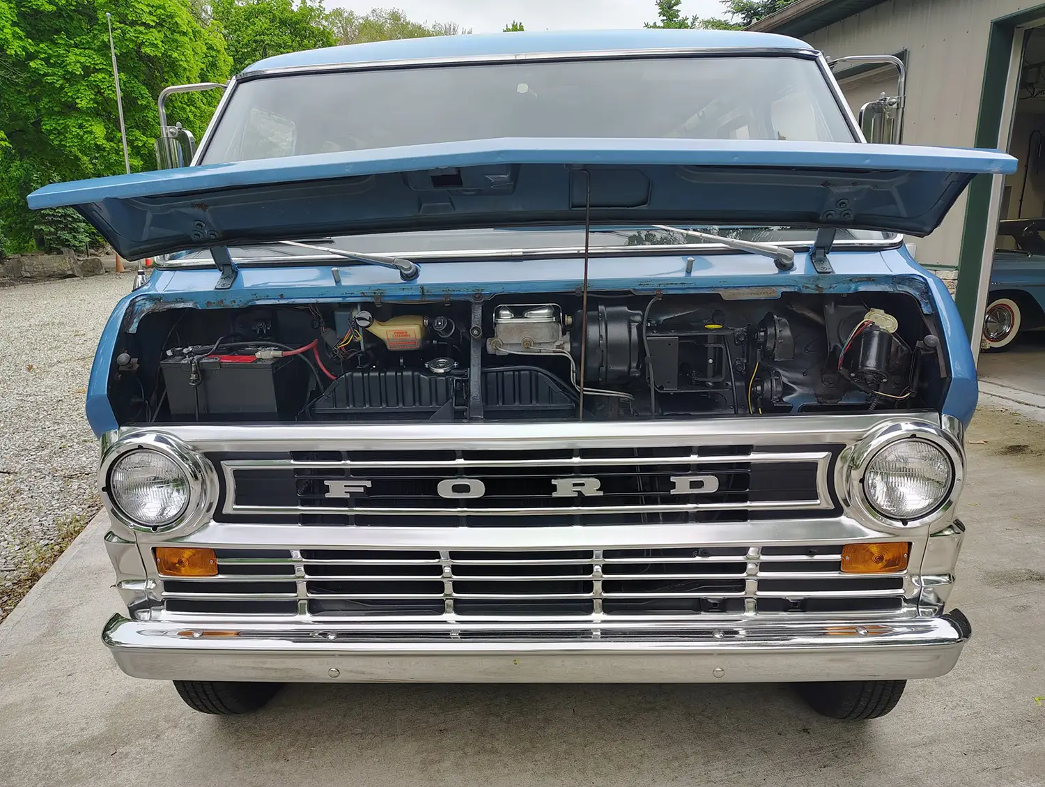 1972 Ford Econoline E-200 Club Wagon Chateau - Photo 5