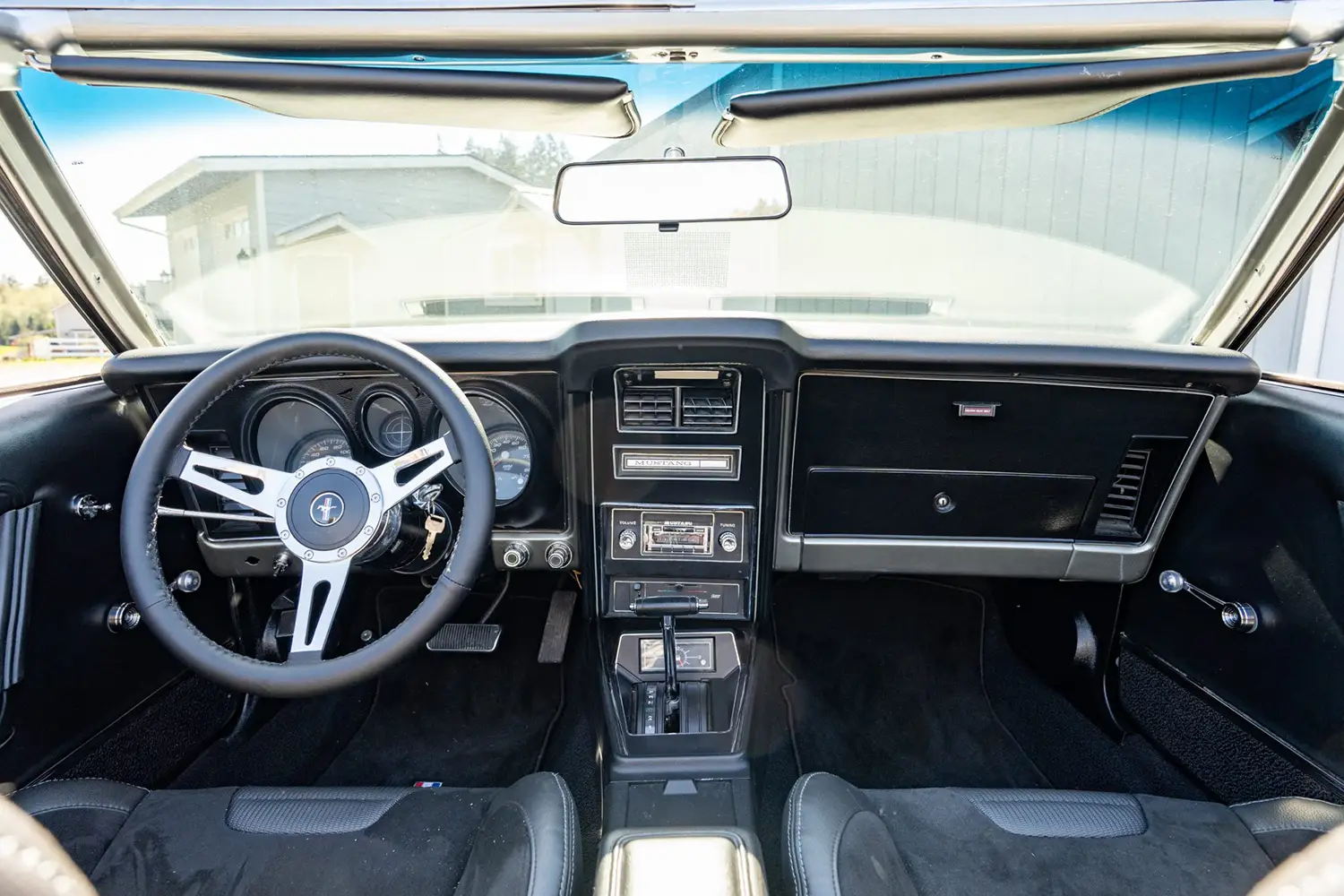 1973 Ford Mustang - Photo 11