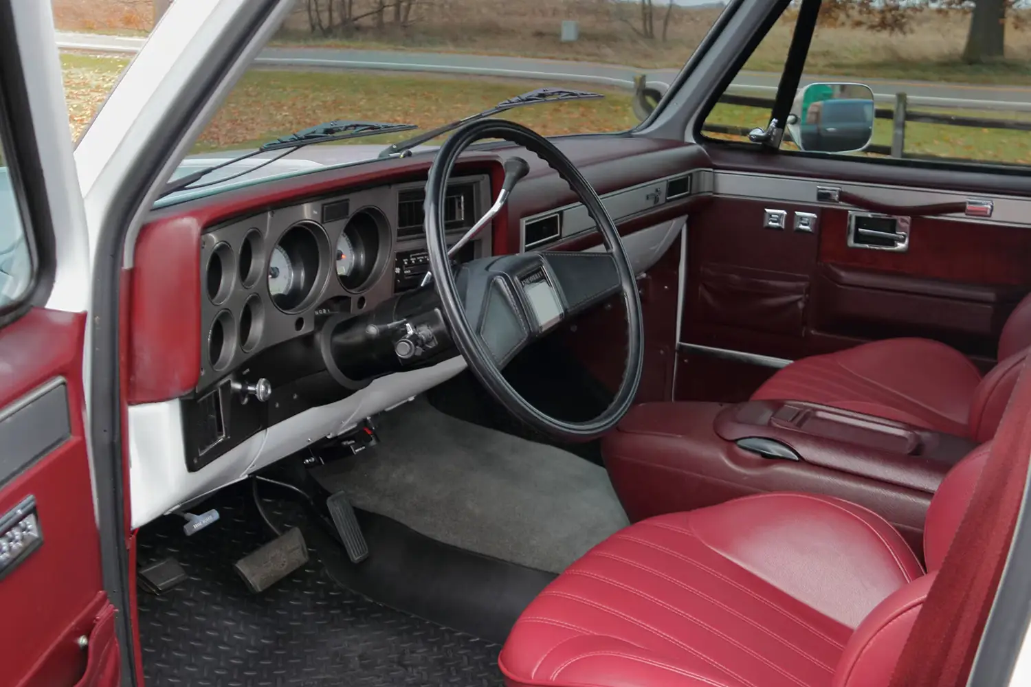 1985 Chevrolet C20 Silverado Pickup - Photo 4