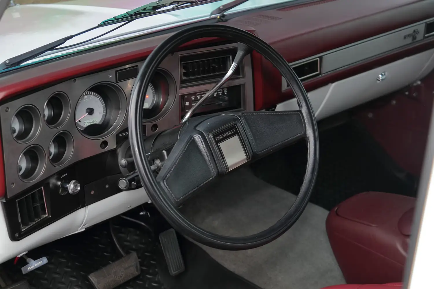 1985 Chevrolet C20 Silverado Pickup - Photo 7