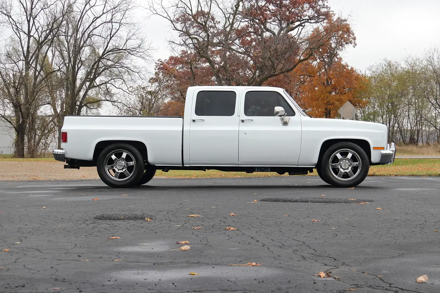1985 Chevrolet C20 Silverado Pickup - Photo 10