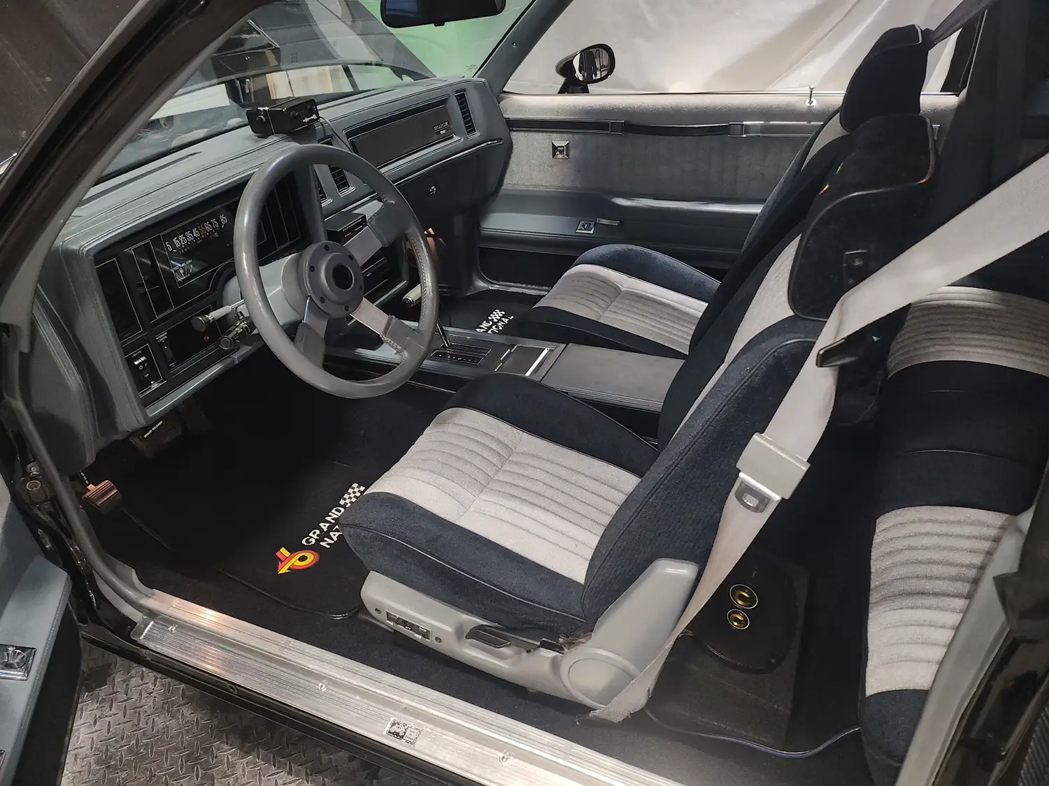 1986 Buick Grand National - Photo 5