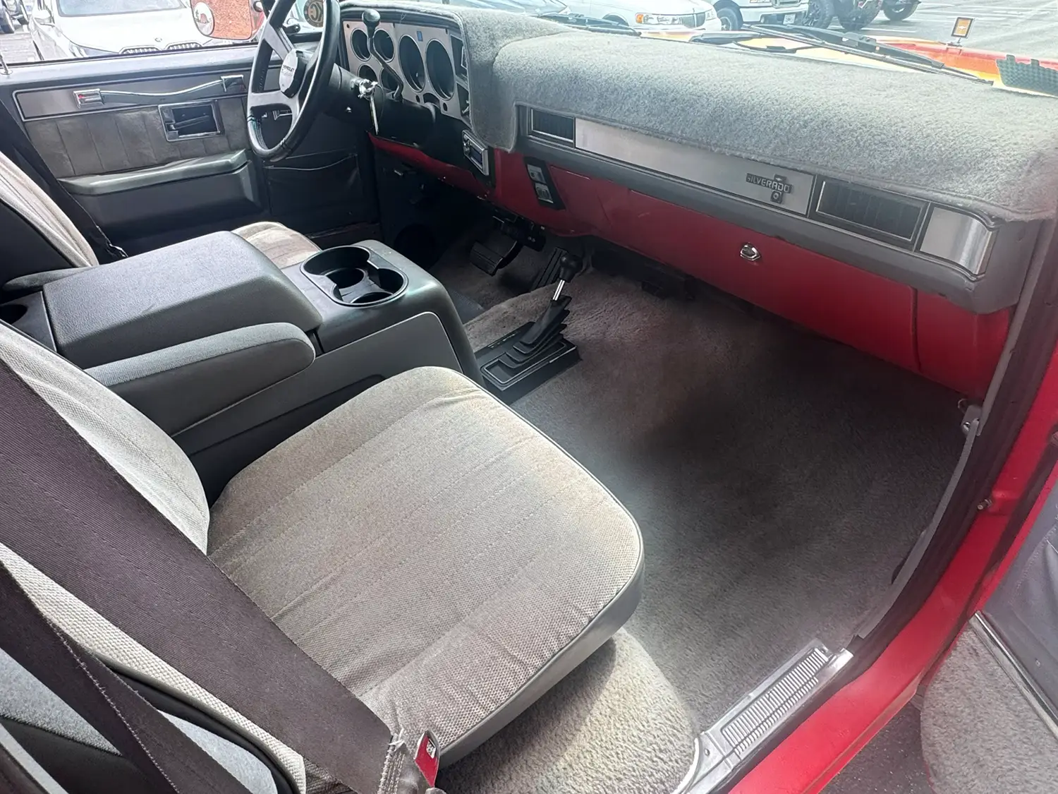 1988 Chevrolet Suburban - Photo 4