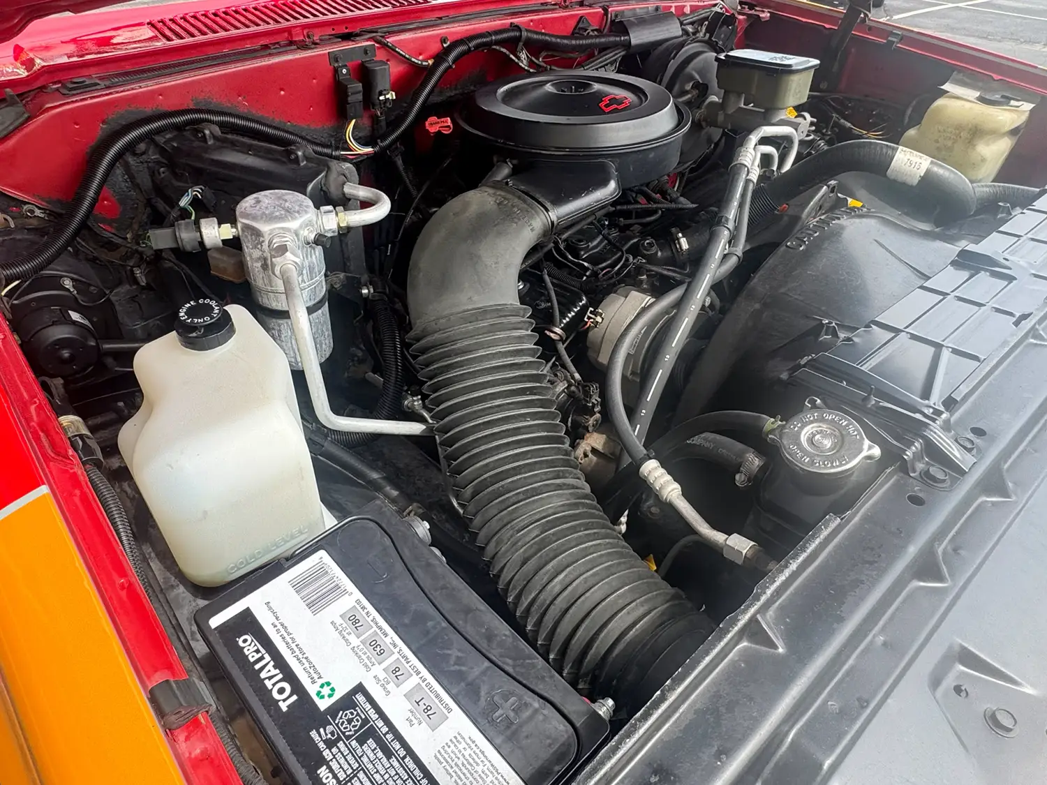 1988 Chevrolet Suburban - Photo 5