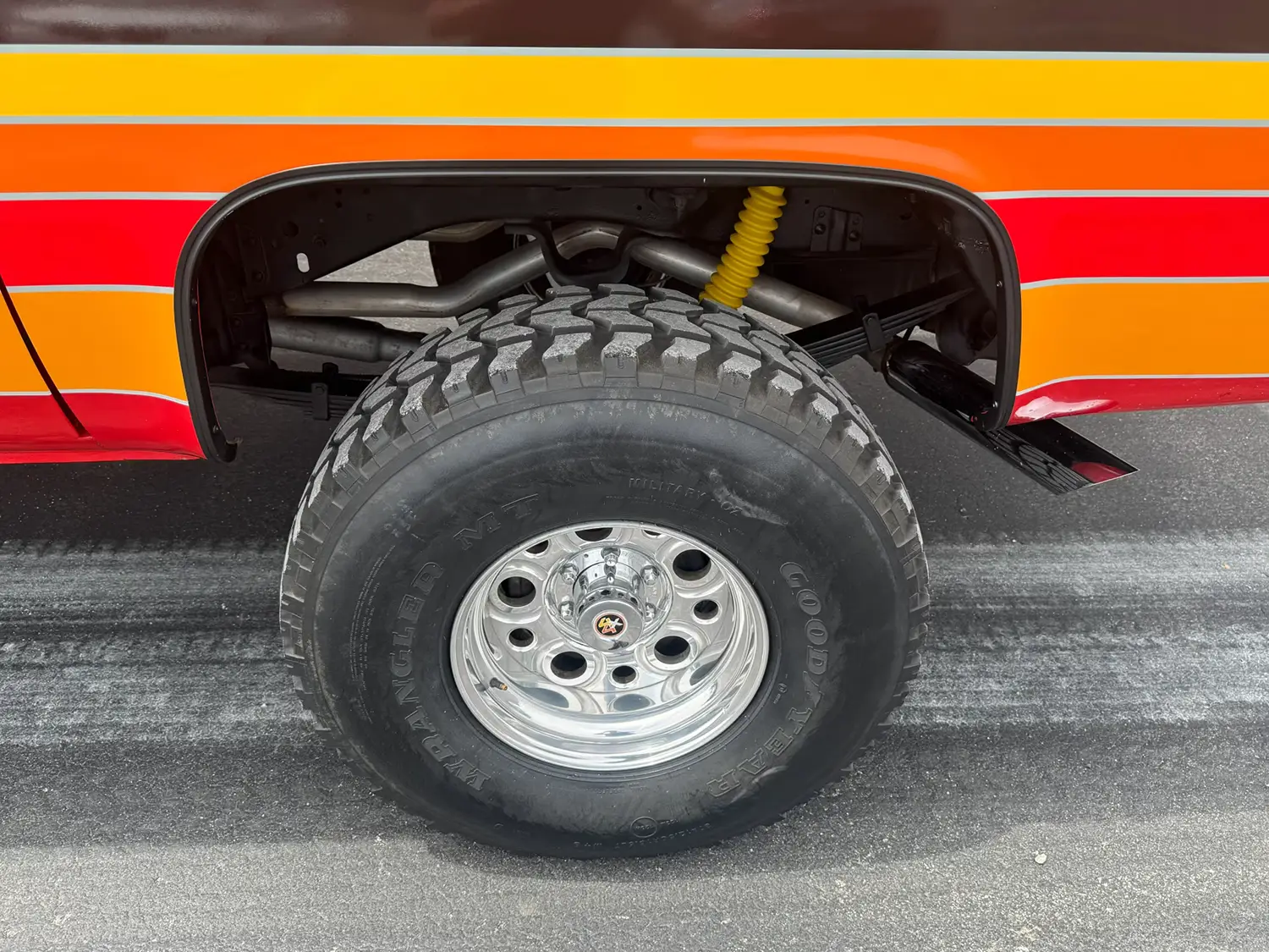 1988 Chevrolet Suburban - Photo 9