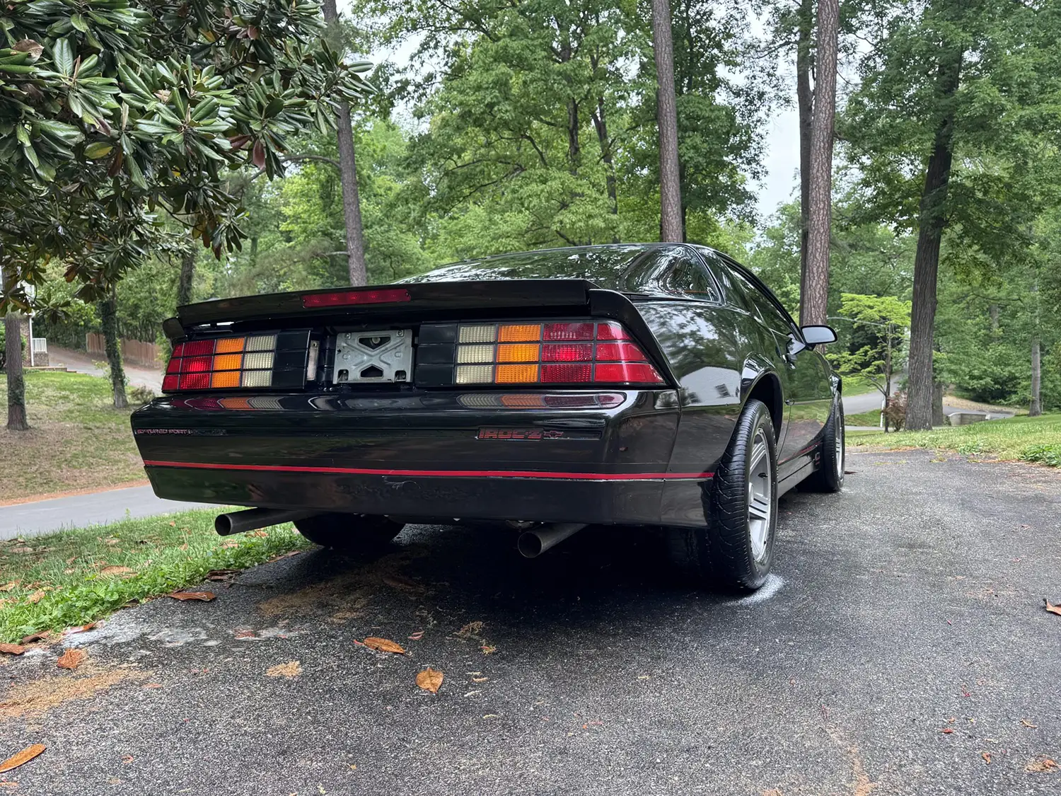 1989 Chevrolet Camaro IROC-Z - Photo 2