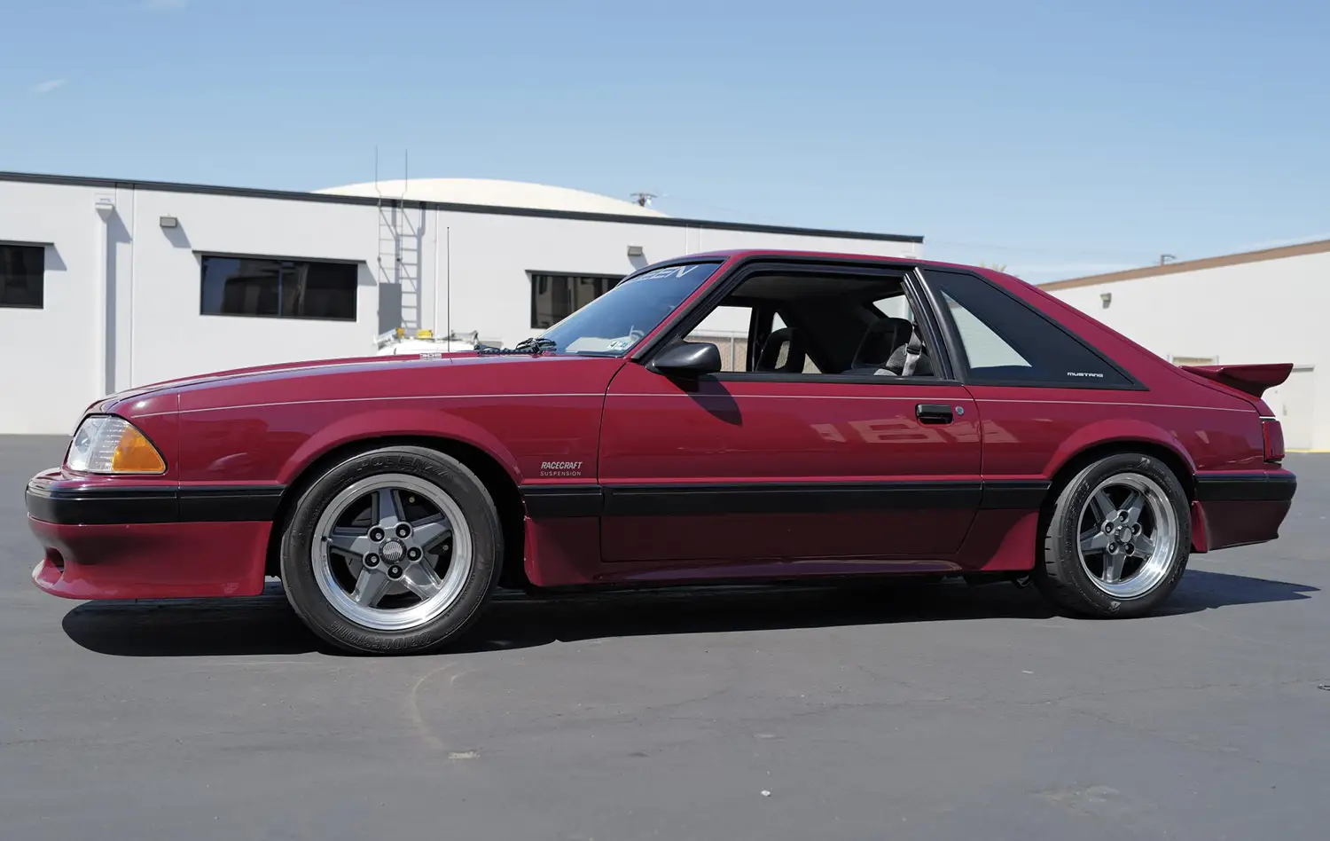 1989 Ford Mustang Saleen GT Hatchback - Photo 2