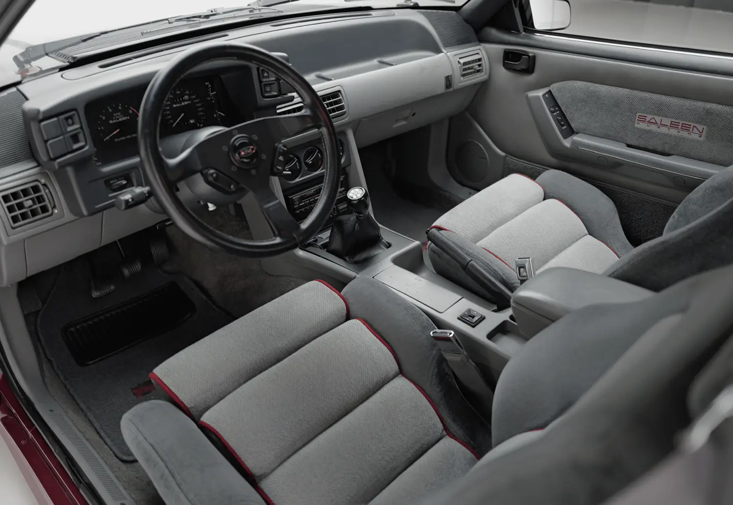 1989 Ford Mustang Saleen GT Hatchback - Photo 4