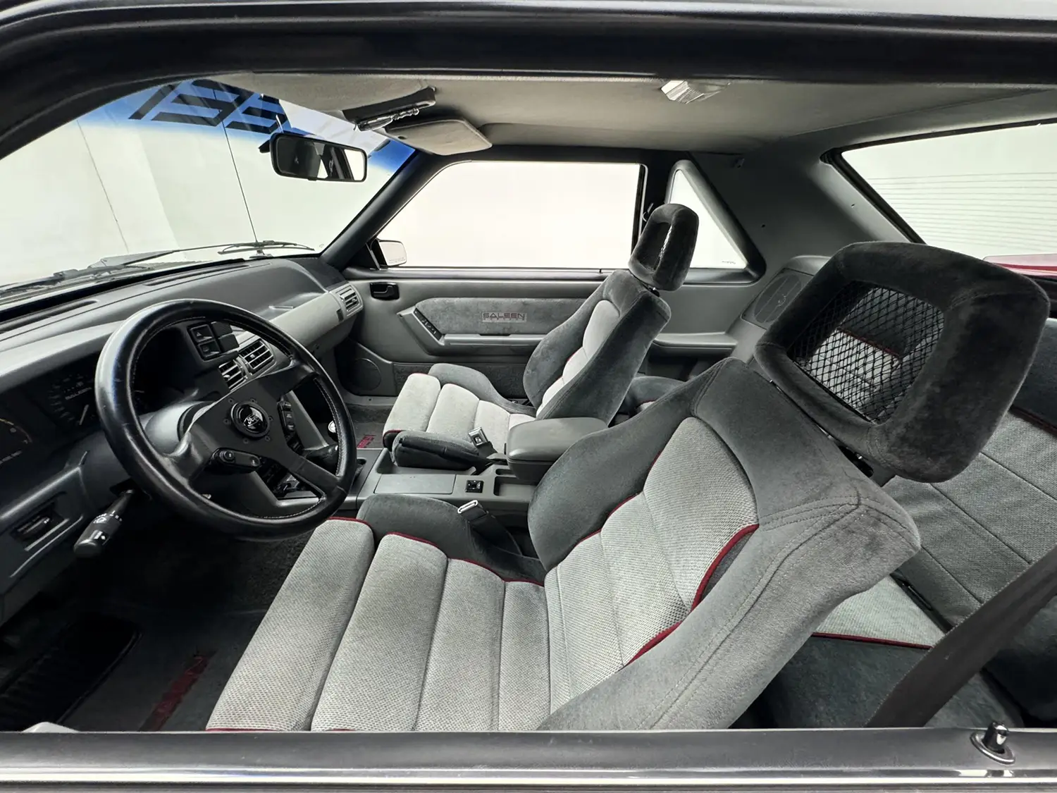 1989 Ford Mustang Saleen GT Hatchback - Photo 8
