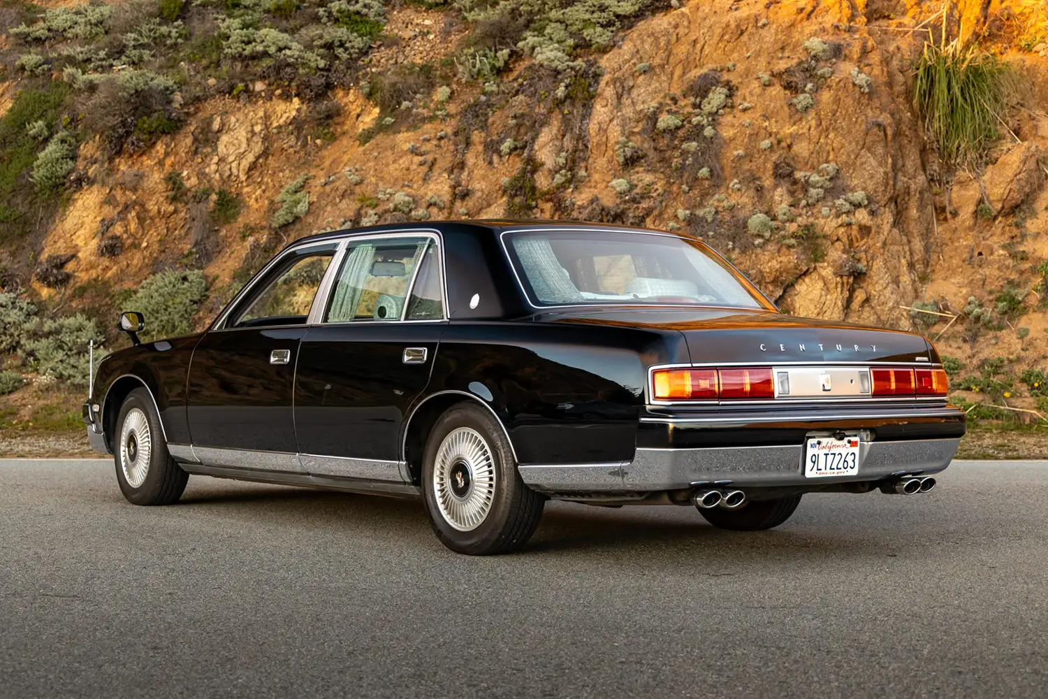 1997 Toyota Century - Photo 2