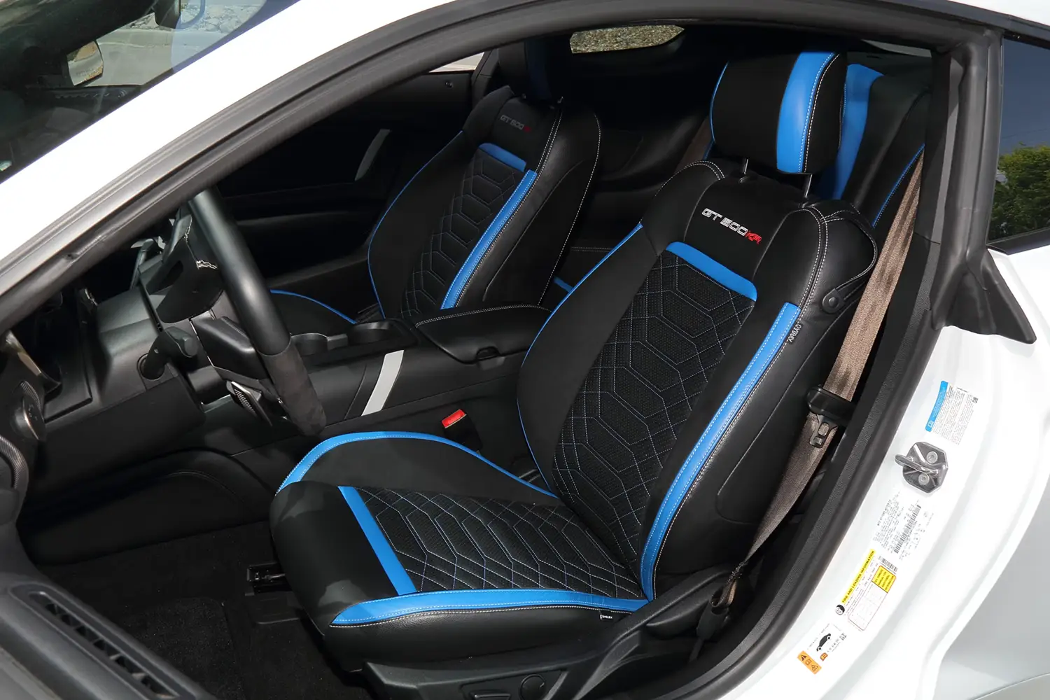 2021 Ford Shelby GT500KR - Photo 11