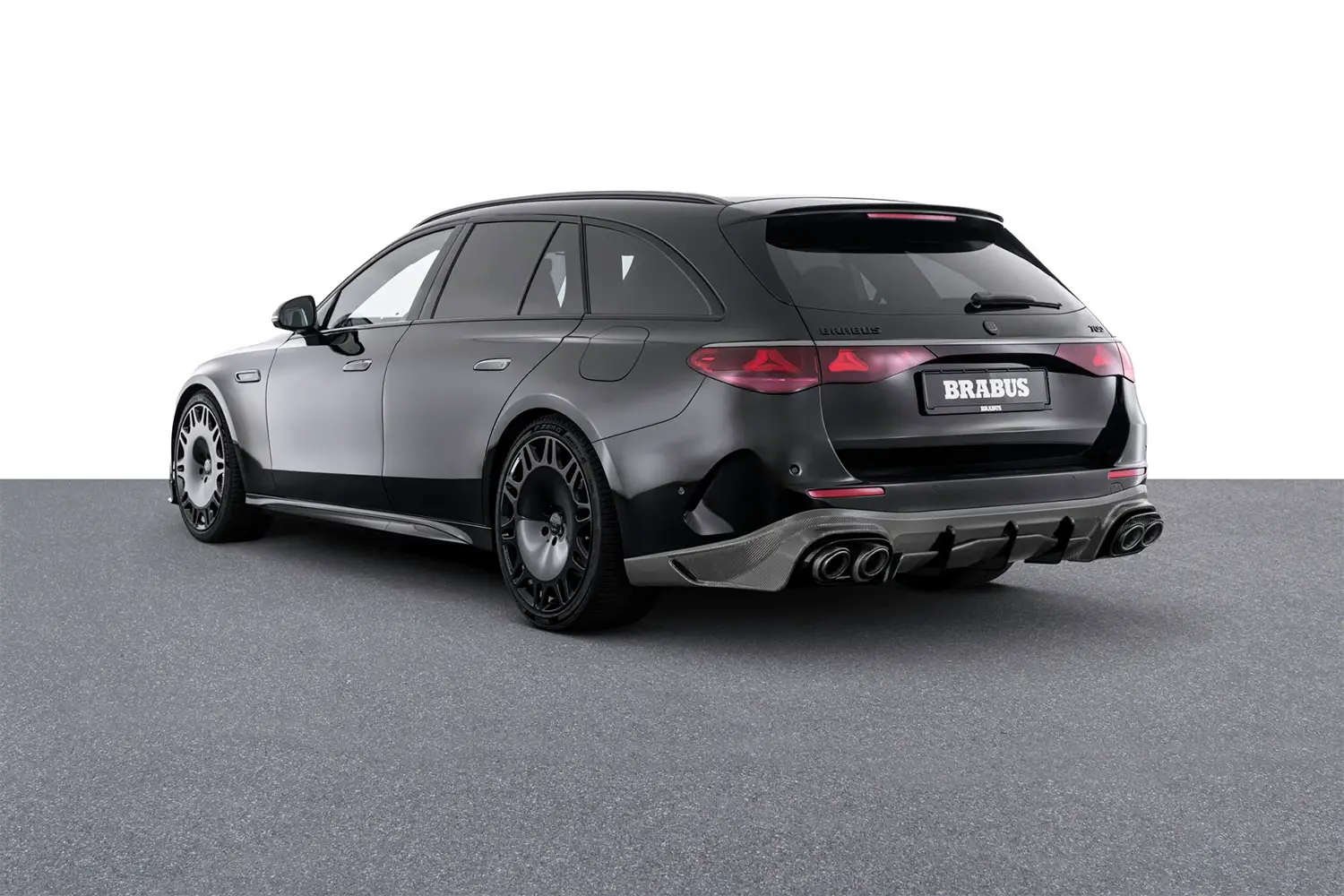 BRABUS 700 Mercedes-AMG E53 estate - Photo 3