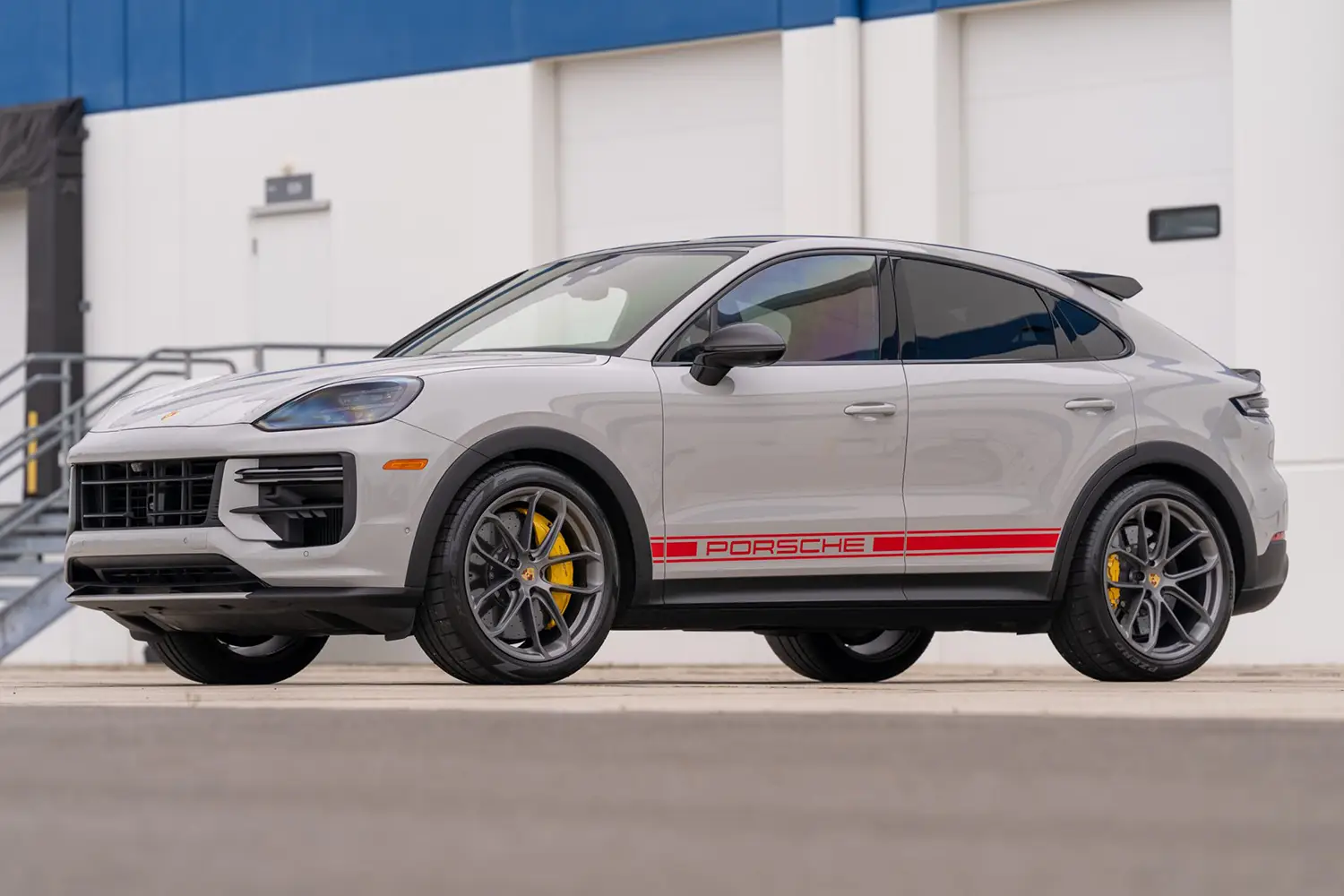 2024 Porsche Cayenne Turbo GT - Photo 1