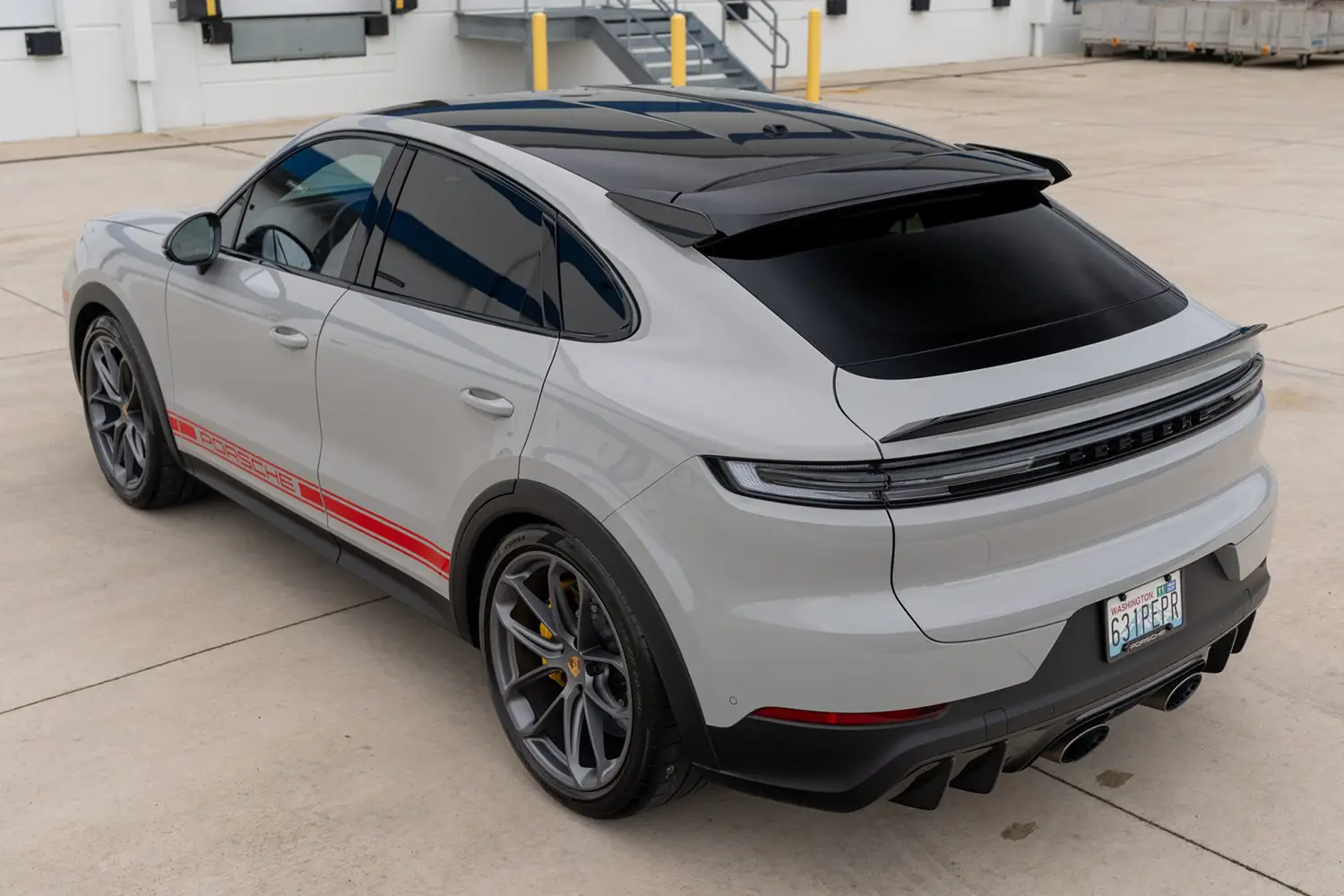 2024 Porsche Cayenne Turbo GT - Photo 3